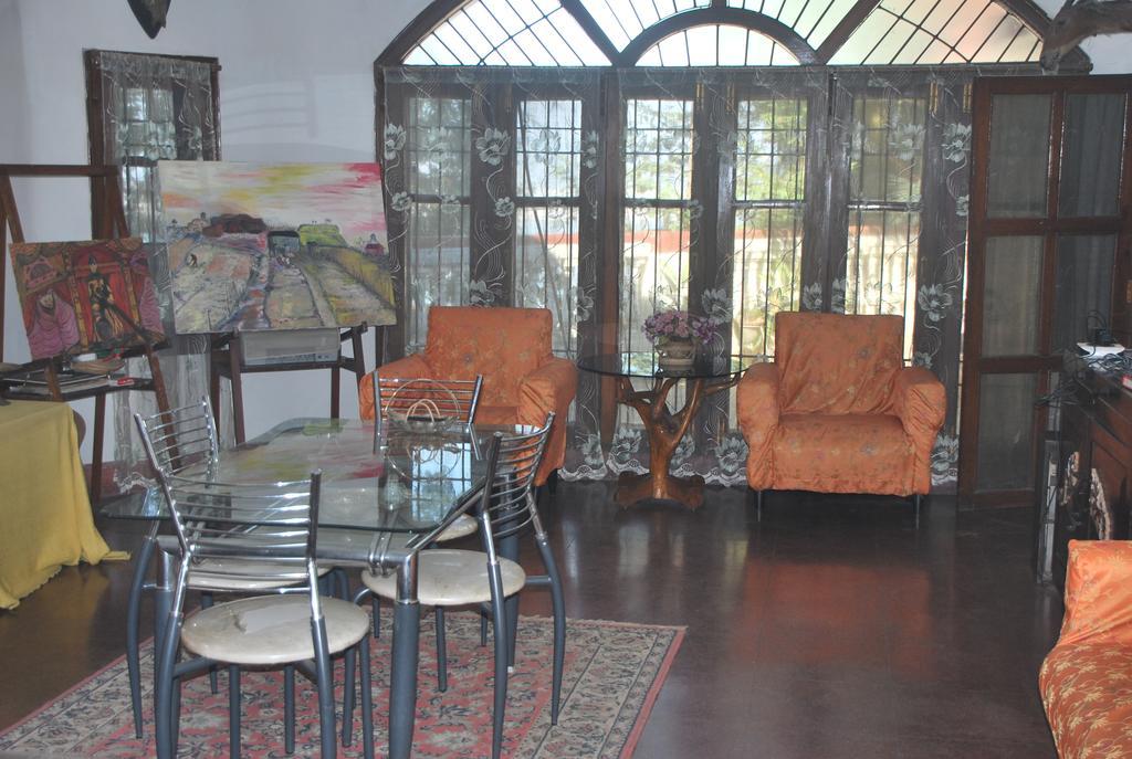 Hilltop Lodge Гувахати Екстериор снимка