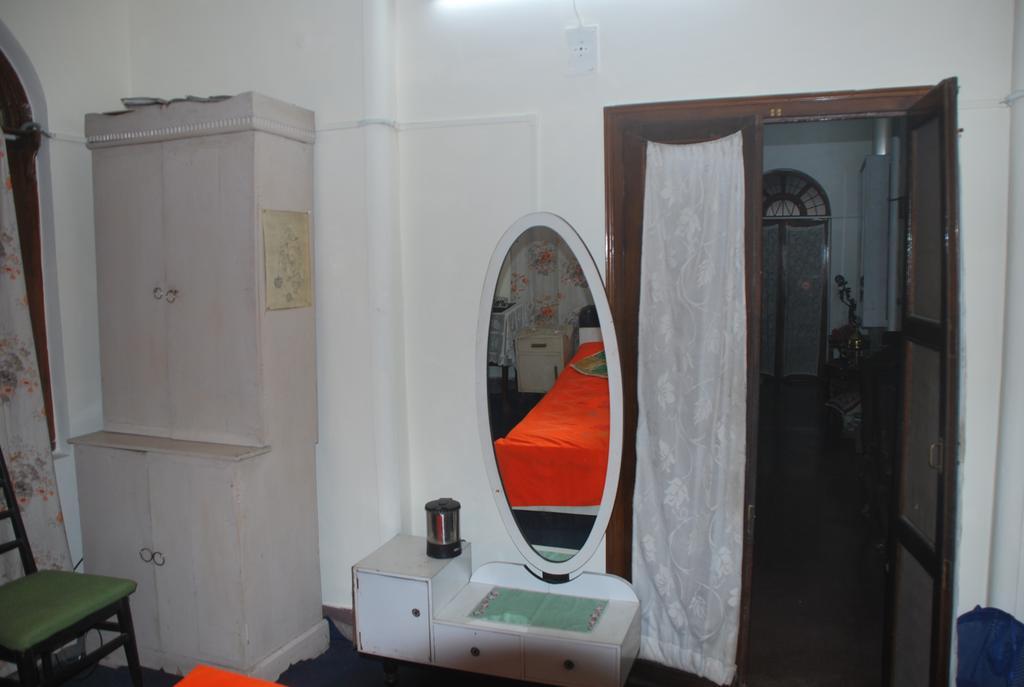 Hilltop Lodge Гувахати Екстериор снимка
