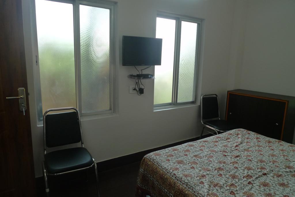 Hilltop Lodge Гувахати Екстериор снимка